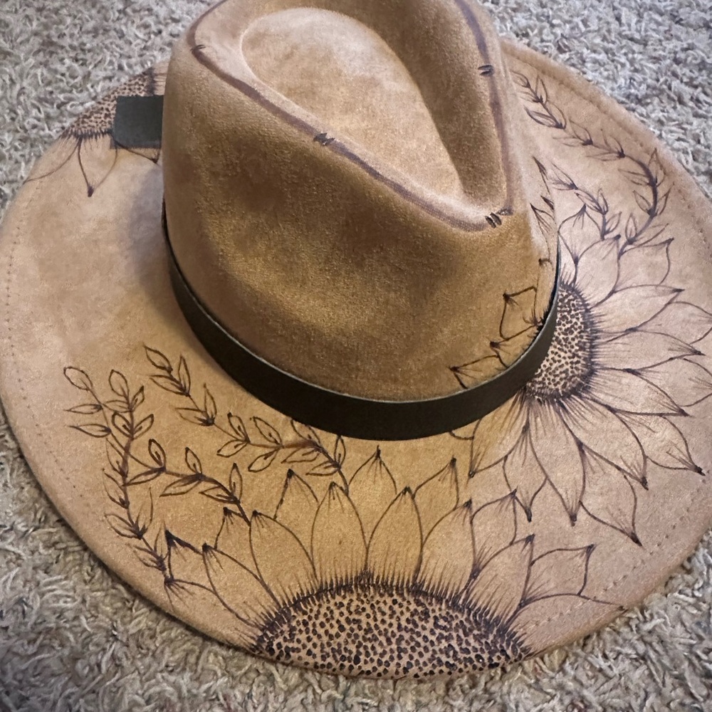Engraved sunflower sun hat